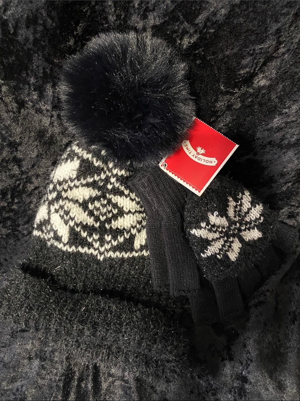 Holiday Time Black & White Knit Pom Hat with Convertible Mittens